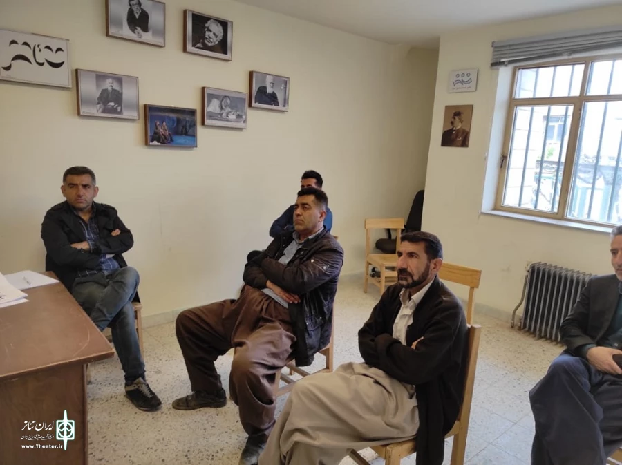برگزاری کارگاه تخصصی نحوه صحیح نمایشنامه‌خوانی.
 2