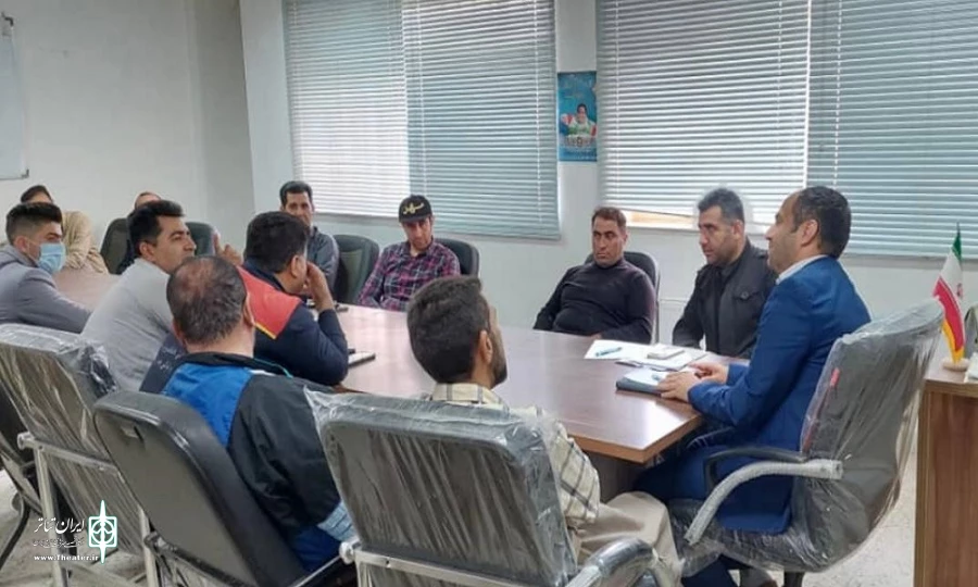 نشست دفتر هنرهای نمایشی شهرستان اشنویه با هنرمندان تئاتر  2