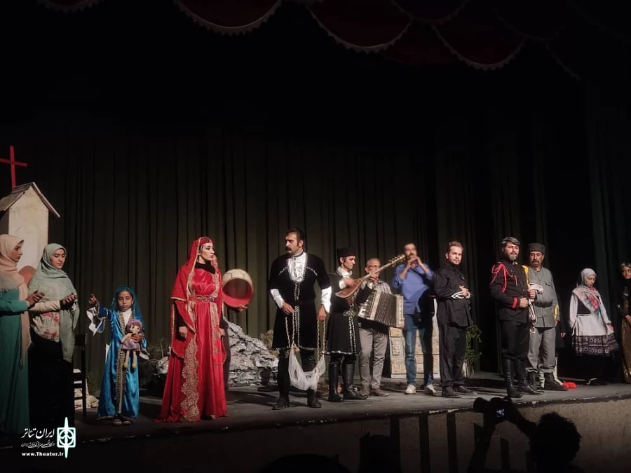 نمایش ریحان به کارگردانی حسن رجبی و محرم ایرانجو از ارومیه در میاندواب به روی صحنه رفت  5