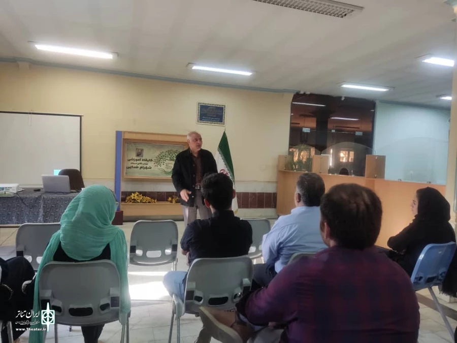 کارگاه " به دنبال تئاتر خوب " با مدرسی شهرام خدایی در میاندواب برگزار گردید و  2
