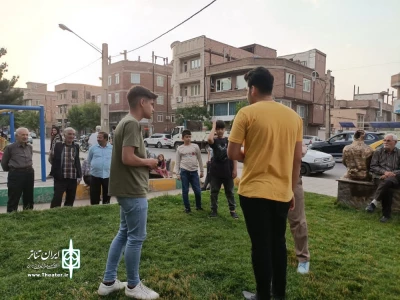 در میان استقبال علاقمندان تئاتر خیابانی

نمایش خیابانی «جنگ که تموم نشده» در نقده اجرا شد