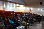 دیدار دکتر قطب الدین  صادقی با هنرمندان بوکان .
 2