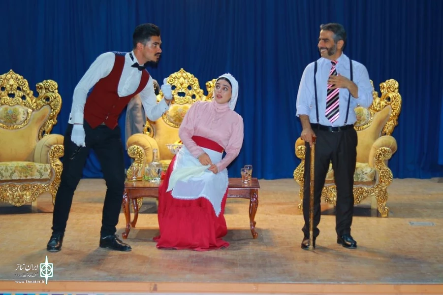  نمایش «خواستگاری» در شهرستان پیرانشهر به صحنه رفت.
 2
