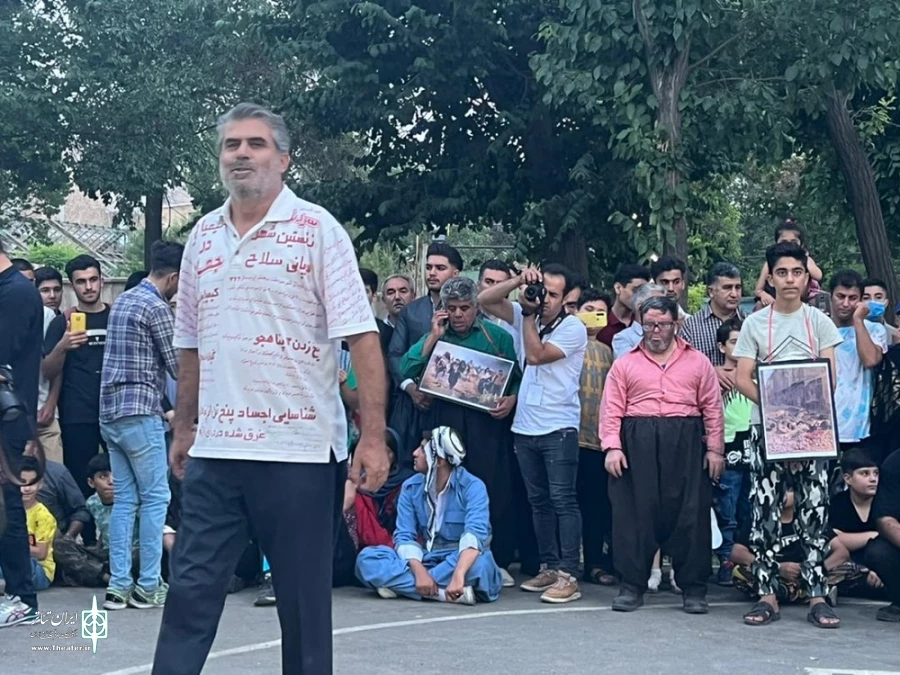 نمایش خیابانی «شاعیرانه‌کانی شه‌قام» از شهرستان مهاباد.
 2