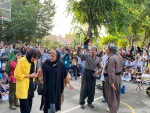 نمایش خیابانی «امروز و دیروز» از شهرستان بوکان.
 2