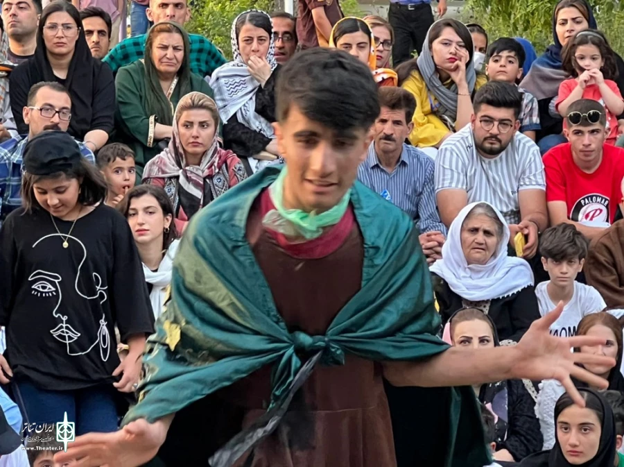 نمایش خیابانی «آتش یا گور» از شهرستان تکاب.
 2