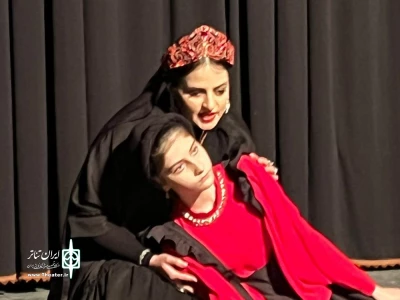 در آخرین اجرای جشنواره آموزشگاه آزاد هنرهای نمایشی اهورا مهاباد

نمایش «هملت» از گروه پرواز اجرا شد