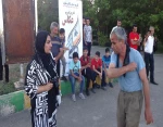 نمایش خیابانی «آخرین فرم عکاس» در شهرستان خوی به اجرا در آمد.
 2