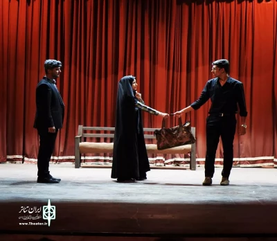 به مناسبت روز قلم

«خوشبختی مشروط» در شهرستان چایپاره به صحنه رفت