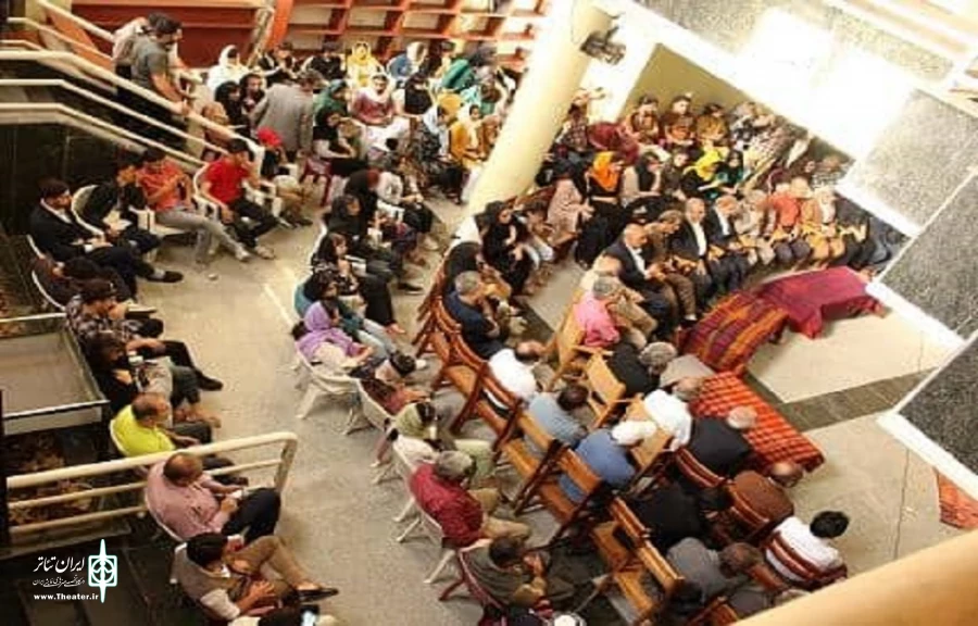 از پوستر نخستین جشنواره اتودهای نمایشی بوکان رونمایی شد
 2
