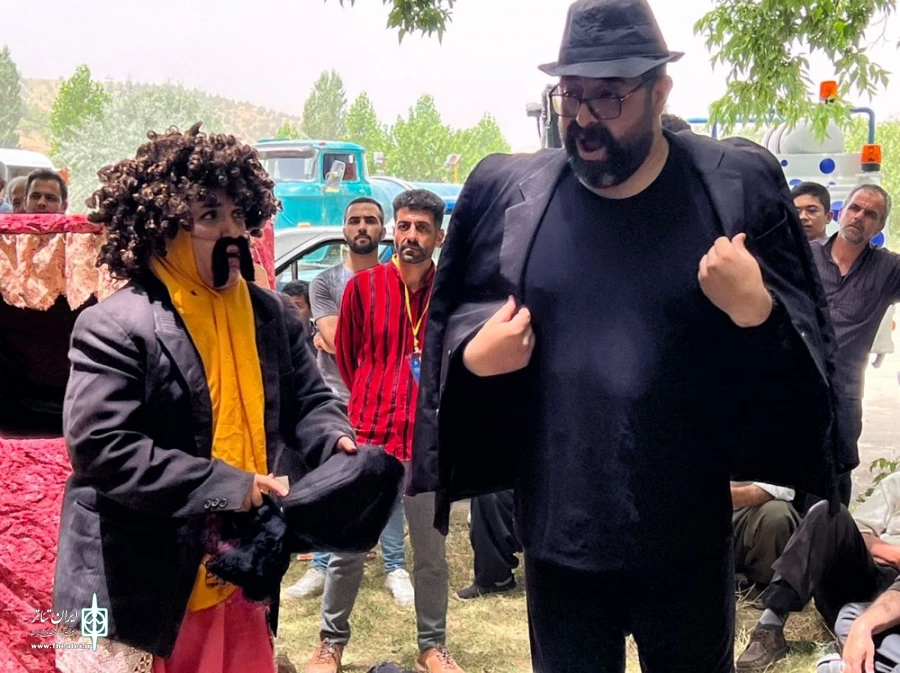 اثری از گروه نمایش ققنوس بوکان به کارگردانی نازیلا امینی.
 2