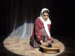 نمایش تائه با استقبال مخاطبان در دو نوبت تمدید شد. 12