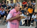اجرای نمایش خیابانی «شاعیرانه‌کانی شه‌قام» در شهرستان مهاباد اجرا شد
 2