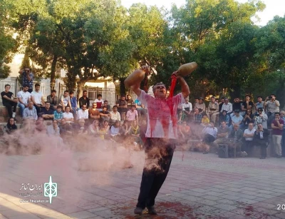 بە بهانە اجرای تئاتر شاعیرانەکانی شەقام در مهاباد

روایت ناب نابودی: انتقام تراژدی از آب