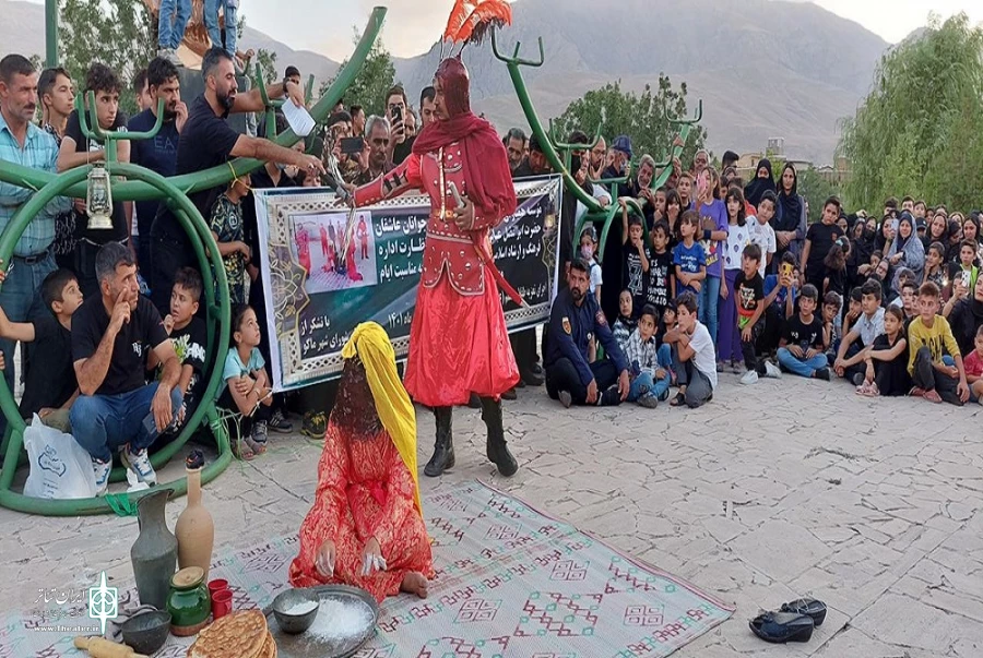  نشست  مدیر عامل انجمن هنرهای نمایشی استان با جمعی از هنرمندان تئاتر 
 2
