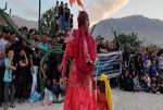 اجرای نمایش خیابانی «کبوتران» در ماکو اجرا شد .
 2