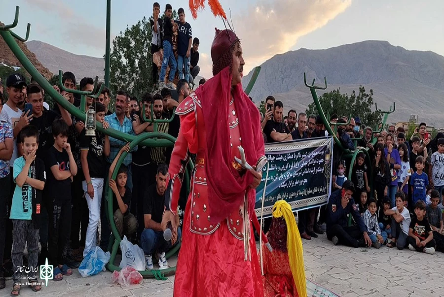 اجرای نمایش خیابانی «کبوتران» در ماکو اجرا شد .
 2