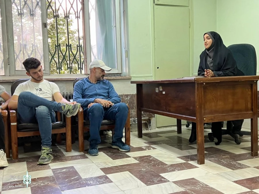 نشست هیات رئیسه انجمن هنرهای  نمایشی استان با هنرمندان شاهیندژ 3
