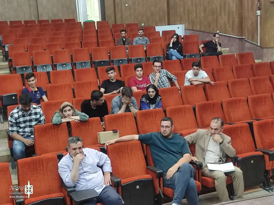 نشست هیات رئیسه انجمن هنرهای نمایشی استان با هنرمندان چایپاره
 2