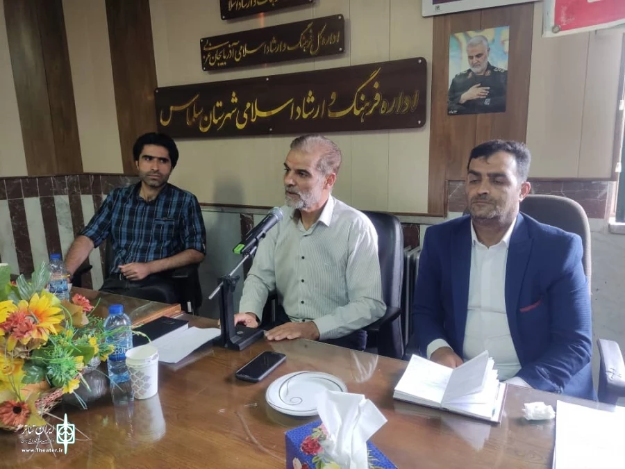 نشست هیات رئیسه انجمن هنرهای نمایشی استان با هنرمندان سلماس  2