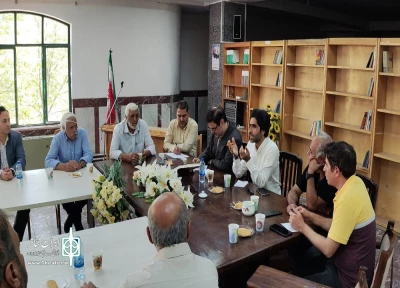 با حضور اعضا هیئت رئیسه انجمن هنرهای نمایشی استان

نشست هنرمندان خوی برگزارشد