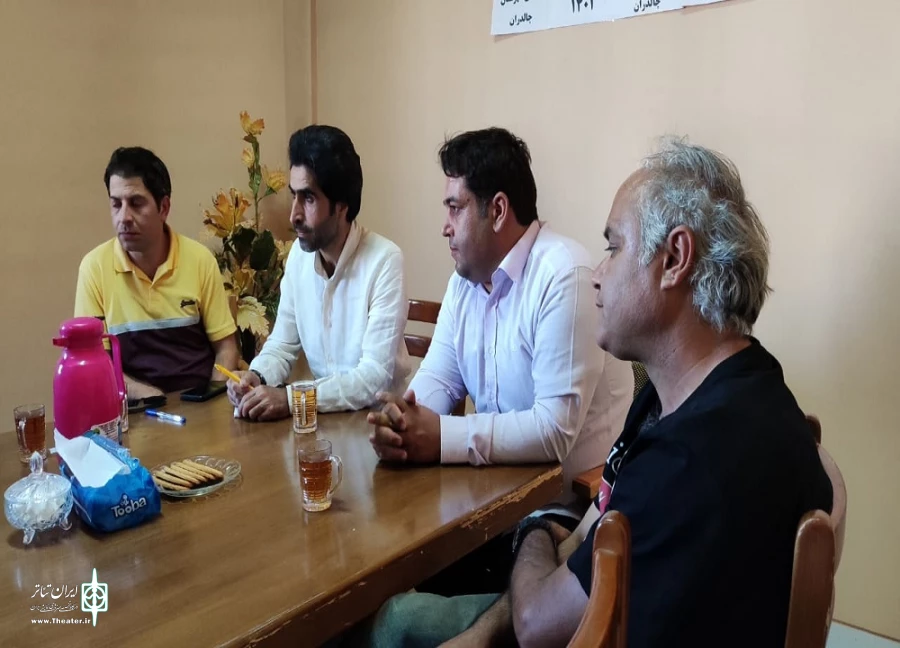 نشست اعضا هیات رئیسه انجمن هنرهاری نمایشی استان با هنرمندان شهرستان چالدران 2