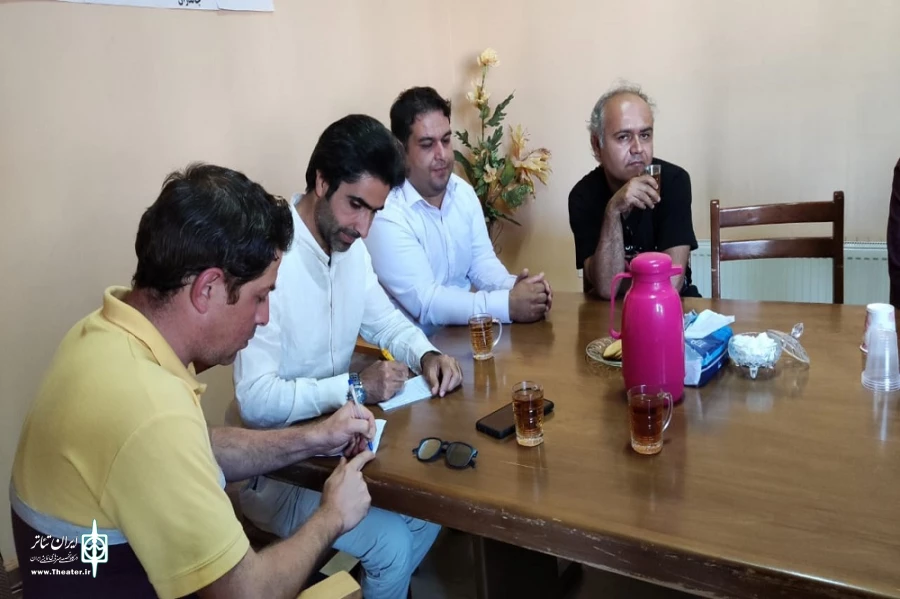 نشست اعضا هیات رئیسه انجمن هنرهاری نمایشی استان با هنرمندان شهرستان چالدران 5
