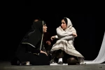 با وجود کمبود های بسیار این تلاش بی وقفه برای روشن نگه داشتن چراغ تئاتر عزیز، در این استان را می‌ستایم 3