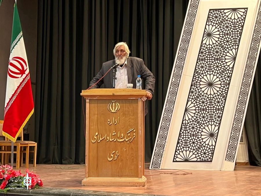 جشنواره نمایشنامه خوانی «گونش» خوی به ایستگاه آخر رسید.
 2