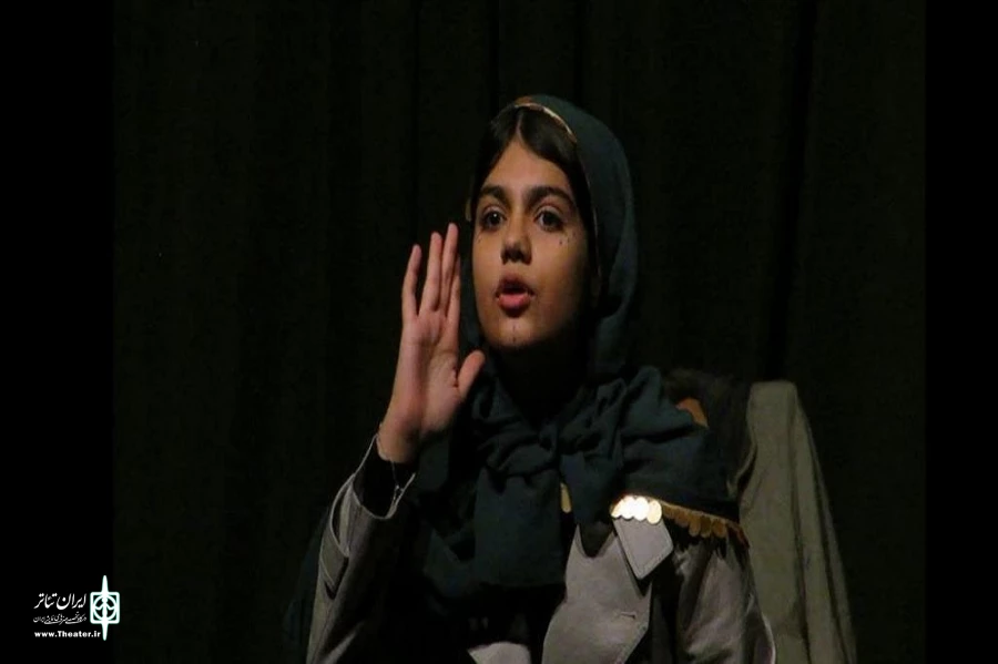 نمایش «اتودهای زندگی» در شهرستان شاهین‌دژ به روی صحنه رفت
 2