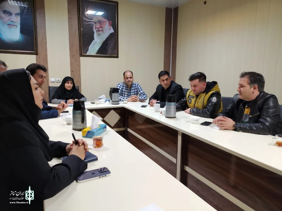 در نشست اعضای انجمن هنرهای نمایشی شهرستان چایپاره مشکلات تئاتر شهرستان بررسی شد 2