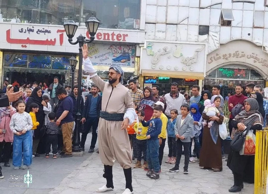 نمایش خیابانی «آمدن بهار» در دومین جشنواره هنرهای شهری شهرستان مشهد به اجرا در آمد.
 2
