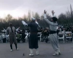 نمایش خیابانی «آمدن بهار» در دومین جشنواره هنرهای شهری شهرستان مشهد به اجرا در آمد.
 2