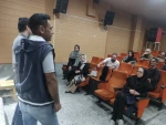نشست جمعی از فعالین و کارگردانان تئاتر ارومیه برگزار شد. 8