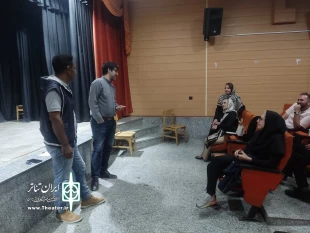 نشست جمعی از فعالین و کارگردانان تئاتر ارومیه برگزار شد. 5