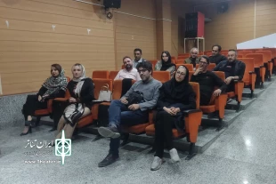 نشست جمعی از فعالین و کارگردانان تئاتر ارومیه برگزار شد. 9