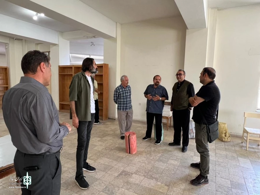 نشست صمیمی جمعی از هنرمندان تئاتر شهرستان مهاباد با رئیس اداره فرهنگ و ارشارد اسلامی شهرستان
 2