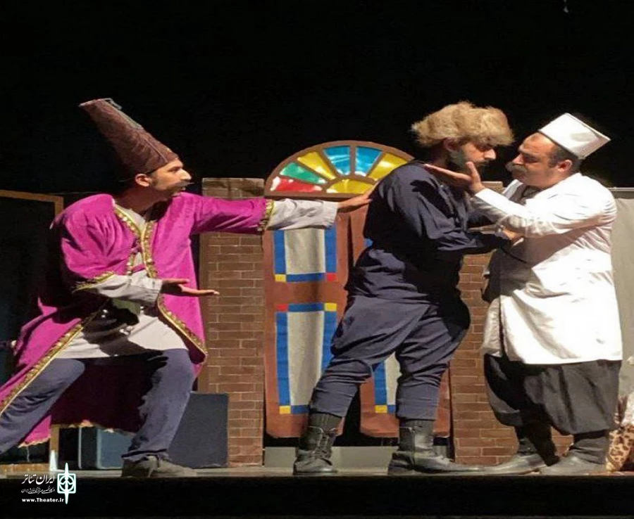 نمایش مضحکه سیاه در ارومیه به روی صحنه رفت 3