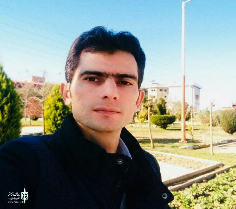 کمال مرادپور دبیر دومین جشنواره استانی تئاتر طنز قیزیل‌جام نقده شد
 2