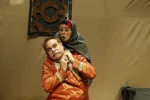 نمایش «زیر قیمت بازار» در شهرستان ماکو به اجرا در آمد.
 2