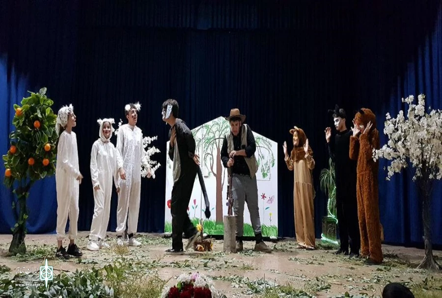 نمایش «سه ناقلا» در پیرانشهر به اجرا در آمد
 2