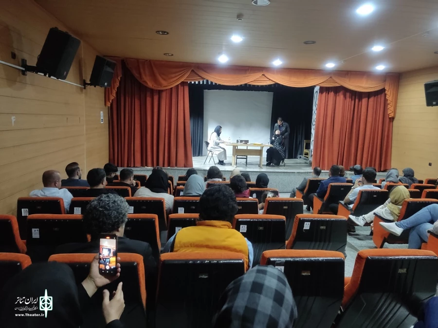 نمایشنامه فریب خورده در ارومیه خوانش شد  4