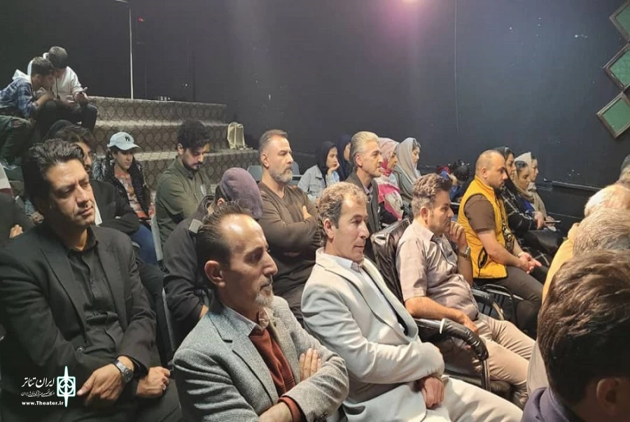 نشست صمیمی هنرمندان تئاتر میاندواب با مدیر کل اداره کل فرهنگ و ارشاد اسلامی  6