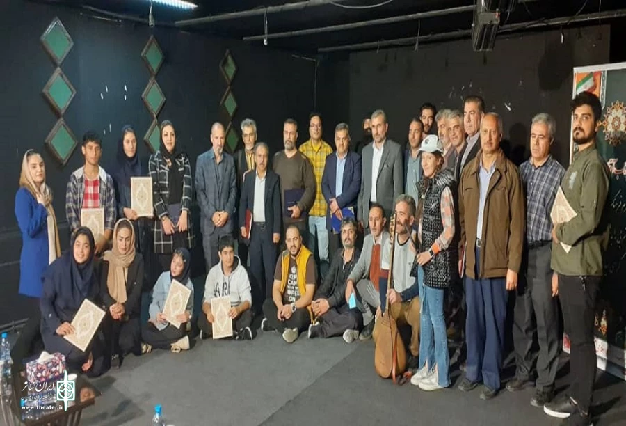 نشست صمیمی هنرمندان تئاتر میاندواب با مدیر کل اداره کل فرهنگ و ارشاد اسلامی  12