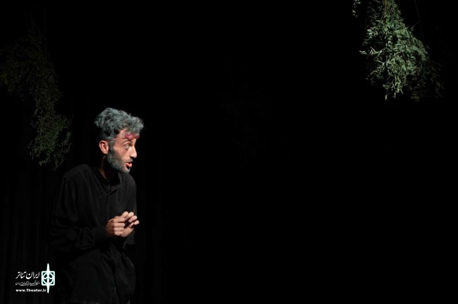 نمایش «مردی که مار» در شهرستلن مهاباد به اجرا درآمد. 4