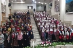 نمایش عروسکی «آشیق» در میان استقبال کودکان و نوجوانان به روی صحنه رفت
 2