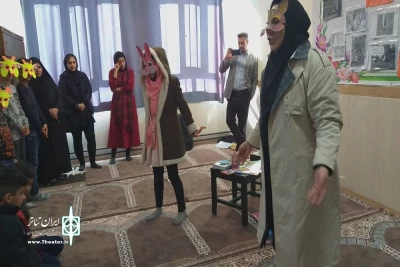 به مناسبت هفته کتاب و کتابخوانی

نمایش «نقلی و کتاب» در مدارس کم برخوردار نقده اجرا شد