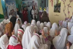 نمایش « نقلی و کتاب » در مدارس کم برخوردار و روستایی شهرستان نقده اجرا شد. 5