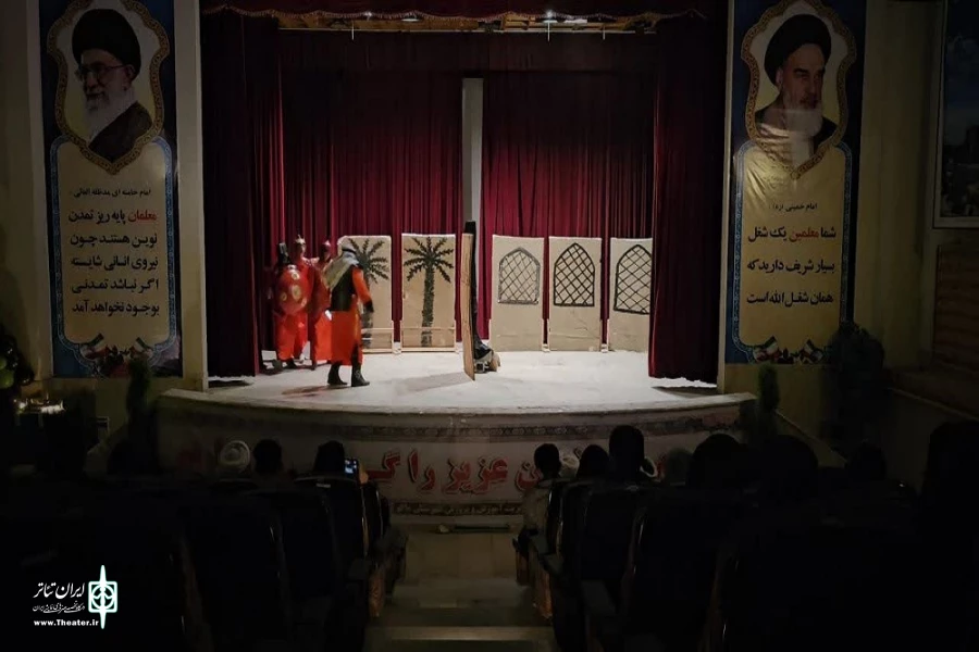 نمایش کِشتی «پهلو شکسته» در شهرستان ماکو به اجرا در آمد.
 4