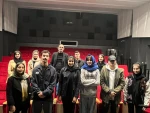 آثار چهارمین جشنواره تئاتر مونودرام ژیوار مهاباد بررسی و آسیب شناسی شد.
 2